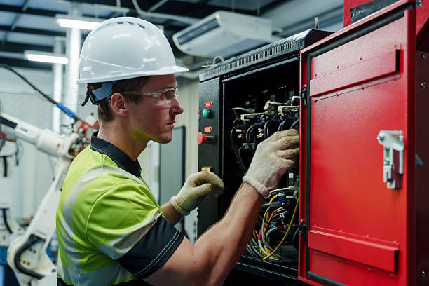 24/7 Emergency Outlet Repair experts in Laguna Beach, FL