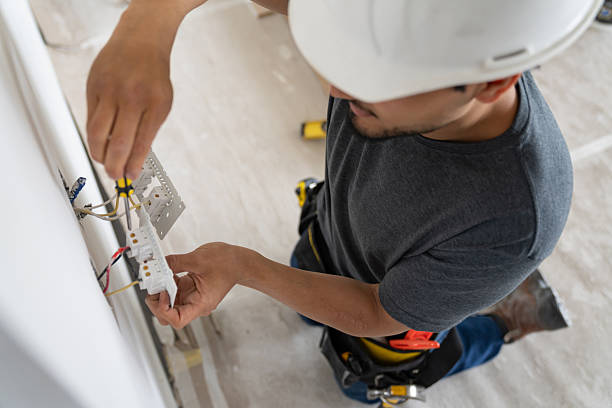 Reliable Outlet Repair contractor in Laguna Beach, FL by No Joke electrician